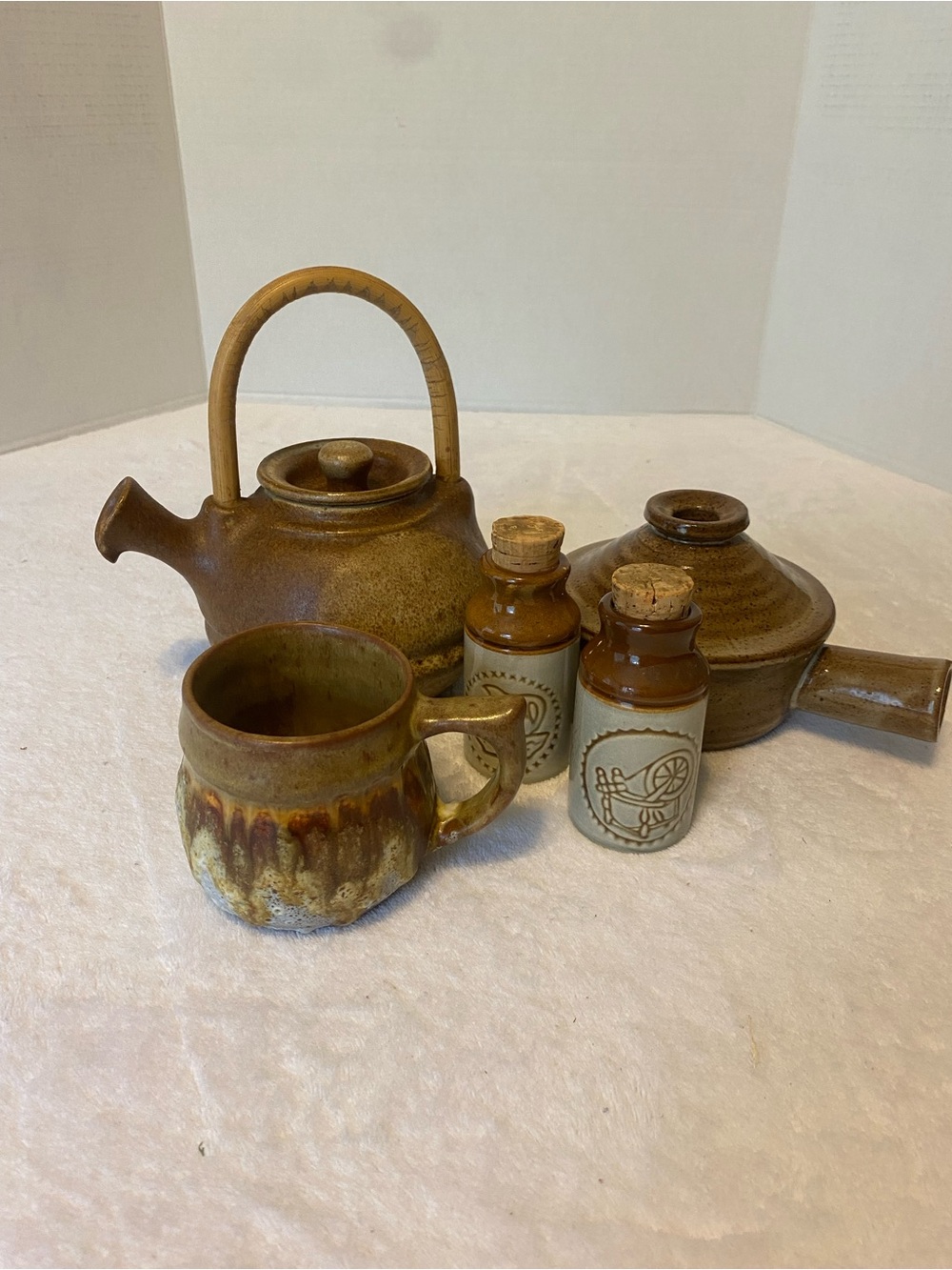 Collection of 5 Pce Vintage Pottery- Teapot/Mug/Lidded Soup Bowl/2 Cork Lid Jars